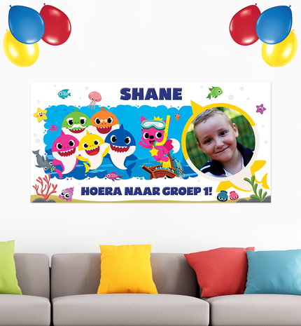 Gepersonaliseerde muurbanner Baby Shark thema nieuwe klas voorbeeld